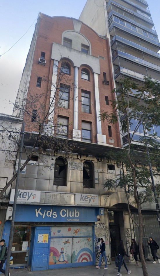 AV. PUEYRREDON 700, VENTA DEPARTAMENTO DE 8 AMBIENTES A RECICLAR
