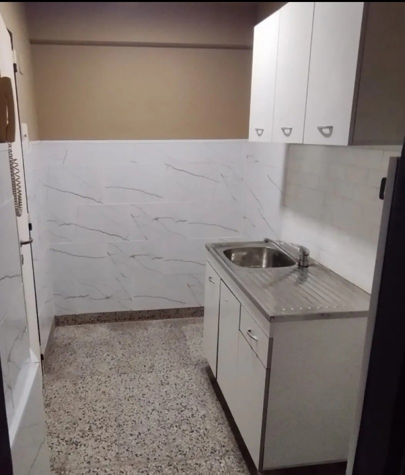 GODOY CRUZ 2700, Venta Muy Buen depto 2 AMB c/Patio Propio Apto PROF/VIVIENDA