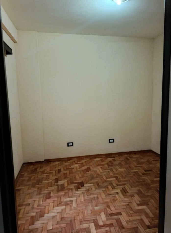 GODOY CRUZ 2700, Venta Muy Buen depto 2 AMB c/Patio Propio Apto PROF/VIVIENDA