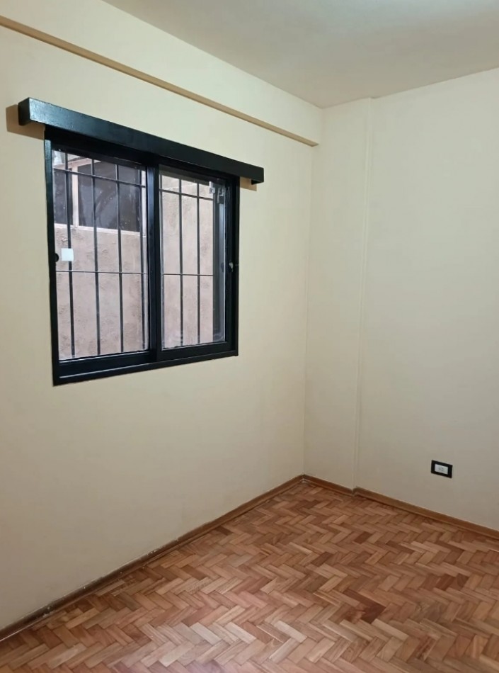 GODOY CRUZ 2700, Venta Muy Buen depto 2 AMB c/Patio Propio Apto PROF/VIVIENDA