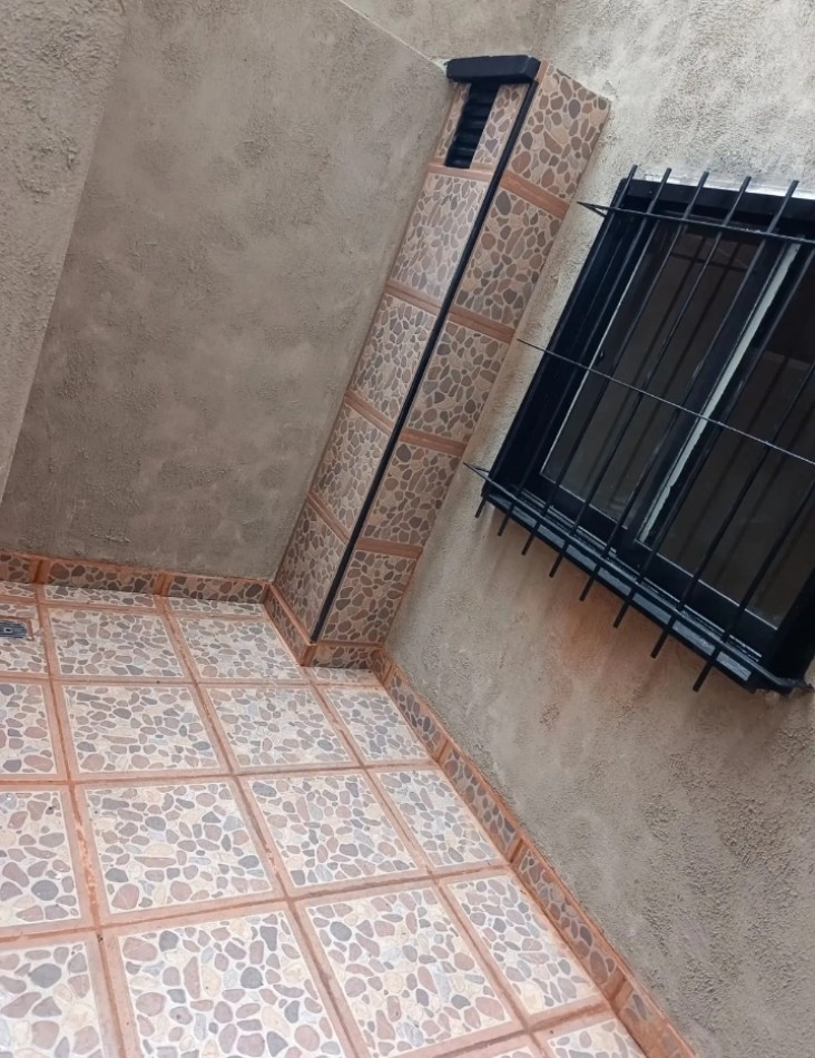 GODOY CRUZ 2700, Venta Muy Buen depto 2 AMB c/Patio Propio Apto PROF/VIVIENDA