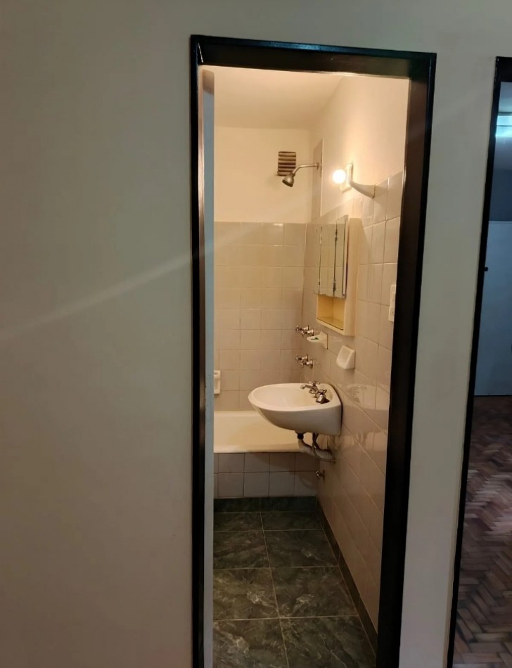 GODOY CRUZ 2700, Venta Muy Buen depto 2 AMB c/Patio Propio Apto PROF/VIVIENDA