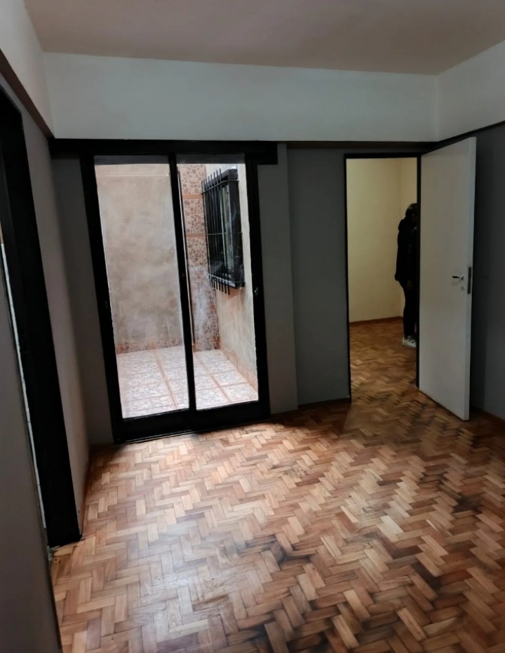 GODOY CRUZ 2700, Venta Muy Buen depto 2 AMB c/Patio Propio Apto PROF/VIVIENDA