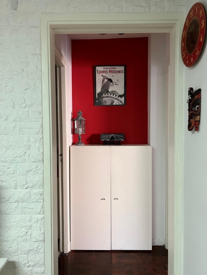 HIPOLITO YRIGOYEN 600, VENTA Genial depto 2 AMB + ESCRITORIO, Completamente  a Nuevo 