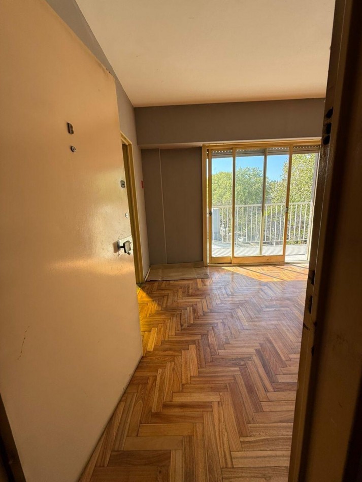 VENEZUELA 4000, VENTA DEPARTAMENTO DE DOS AMBIENTES 