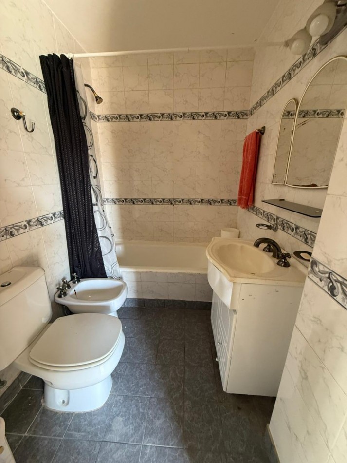 VENEZUELA 4000, VENTA DEPARTAMENTO DE DOS AMBIENTES 