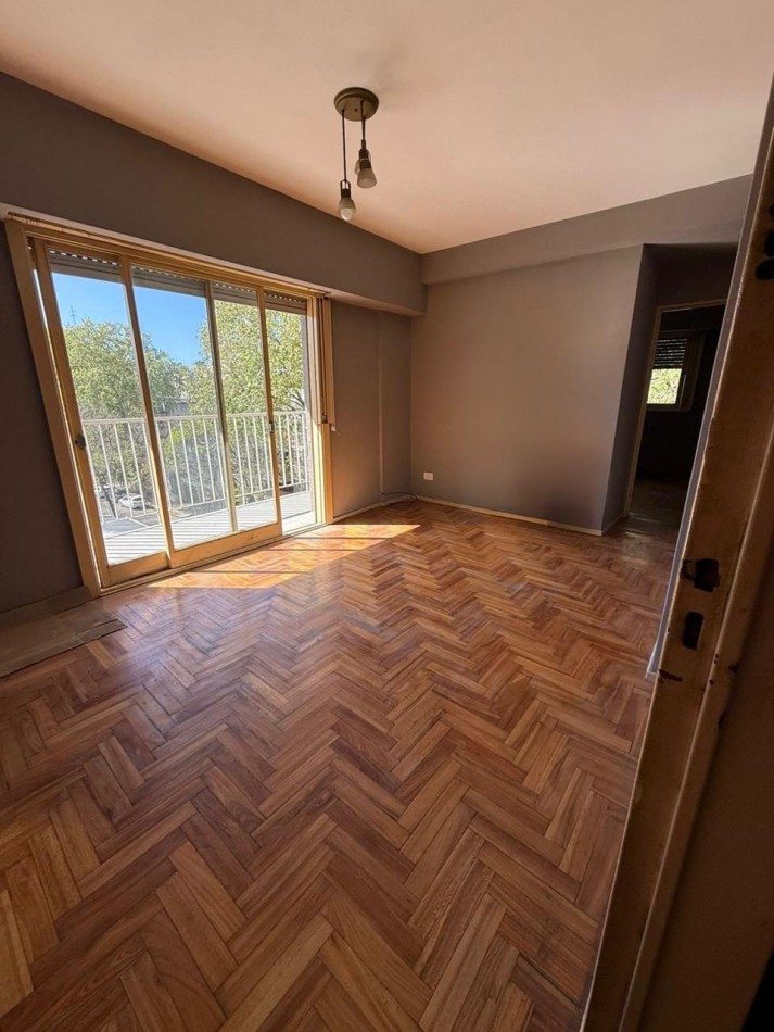 VENEZUELA 4000, VENTA DEPARTAMENTO DE DOS AMBIENTES 