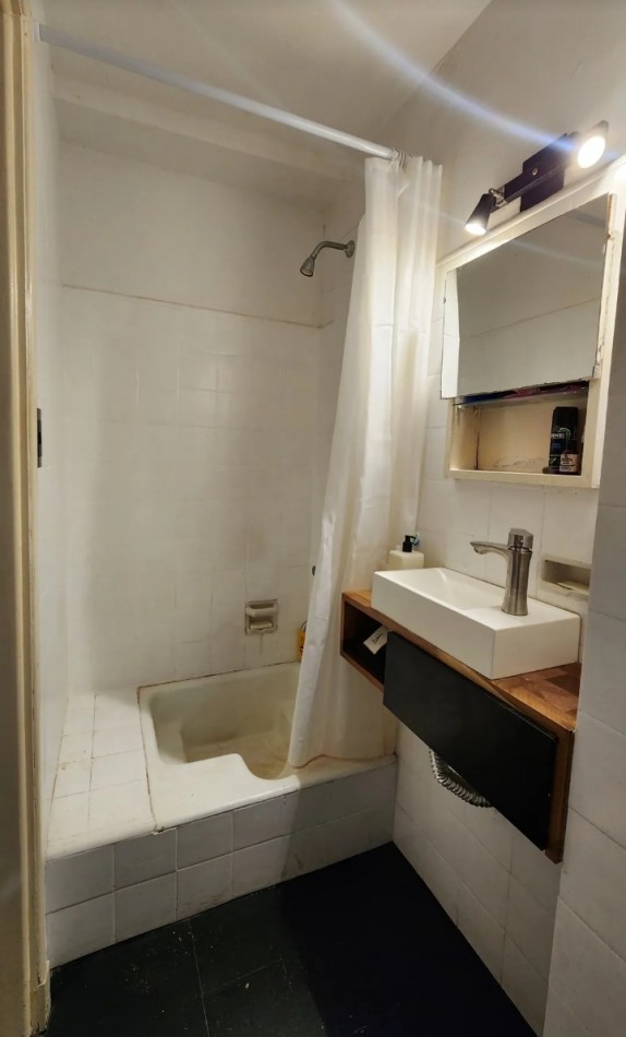 SAAVEDRA 100, VENTA IMPECABLE DEPTO 1 AMB DIVISIBLE FRENTE BALCON