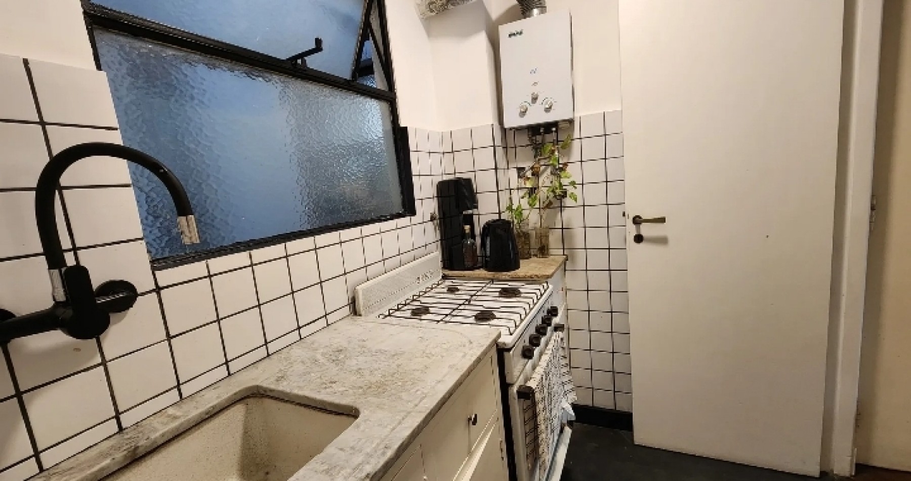 SAAVEDRA 100, VENTA IMPECABLE DEPTO 1 AMB DIVISIBLE FRENTE BALCON
