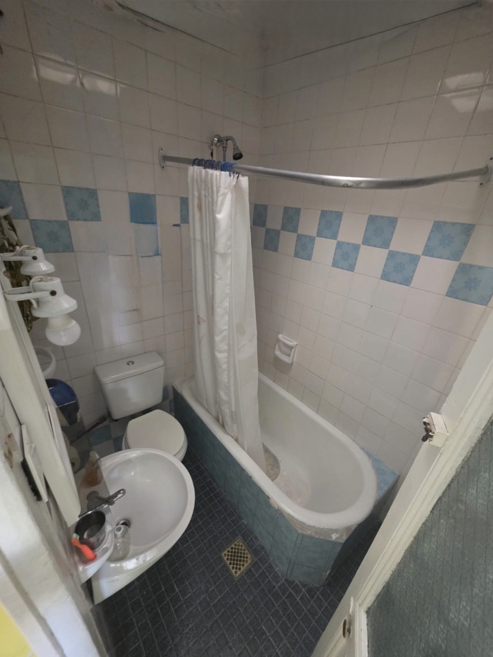ACUÑA DE FIGUEROA 1700, VENTA PH DE CUATRO AMBIENTES
