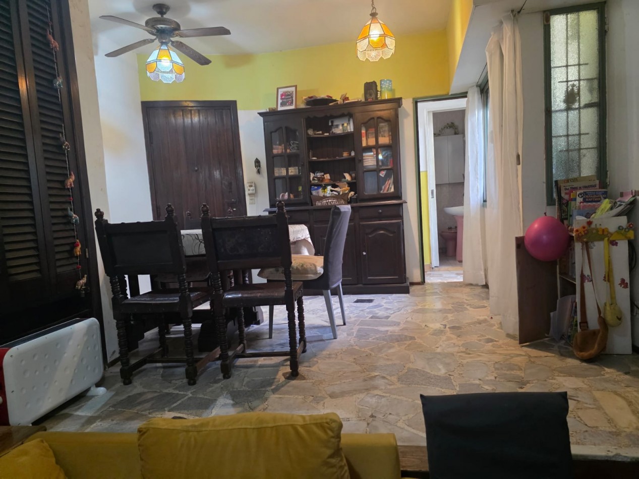 ACUÑA DE FIGUEROA 1700, VENTA PH DE CUATRO AMBIENTES