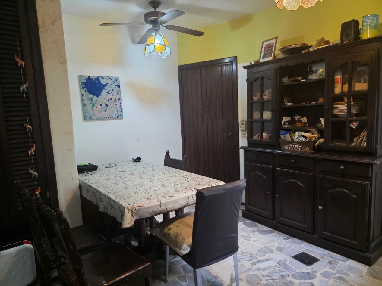 ACUÑA DE FIGUEROA 1700, VENTA PH DE CUATRO AMBIENTES