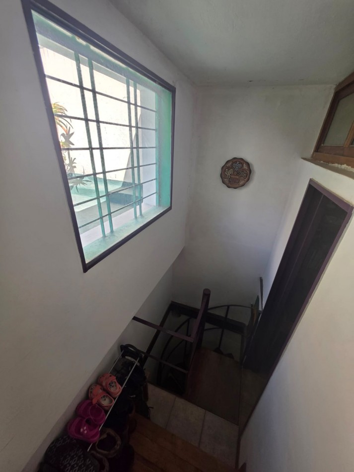 ACUÑA DE FIGUEROA 1700, VENTA PH DE CUATRO AMBIENTES