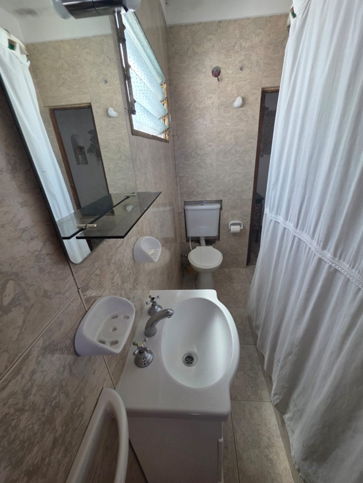 ACUÑA DE FIGUEROA 1700, VENTA PH DE CUATRO AMBIENTES