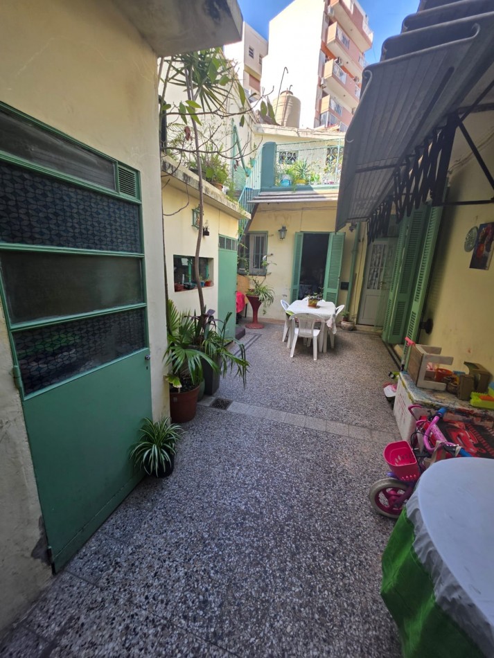 ACUÑA DE FIGUEROA 1700, VENTA PH DE CUATRO AMBIENTES