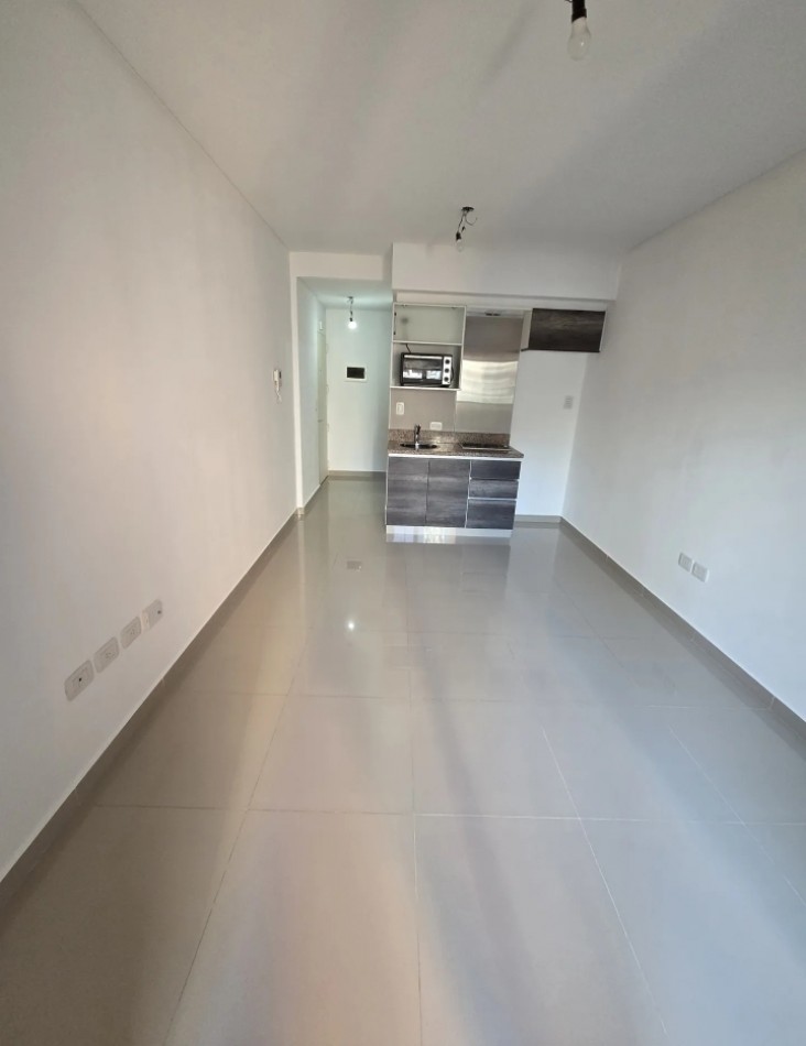 Blanco Encalada 4600, VENTA EXCELENTE MONOAMBIENTE CFTE BALCON EDIFICIO CATEGORIA 6 AÑOS