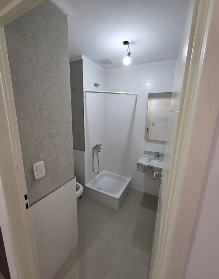 Blanco Encalada 4600, VENTA EXCELENTE MONOAMBIENTE CFTE BALCON EDIFICIO CATEGORIA 6 AÑOS