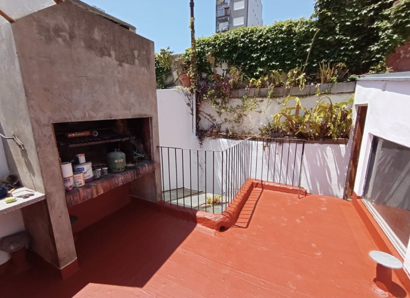 AV. ALBERDI 2600, VENTA PH DE CUATRO AMBIENTES Y ESCRITORIO