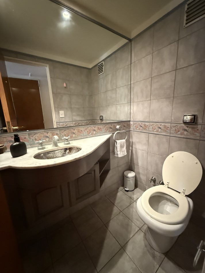 AV. DEL LIBERTADOR 5200, VENTA PISO DE CINCO AMBIENTES EN LAS CAÑITAS