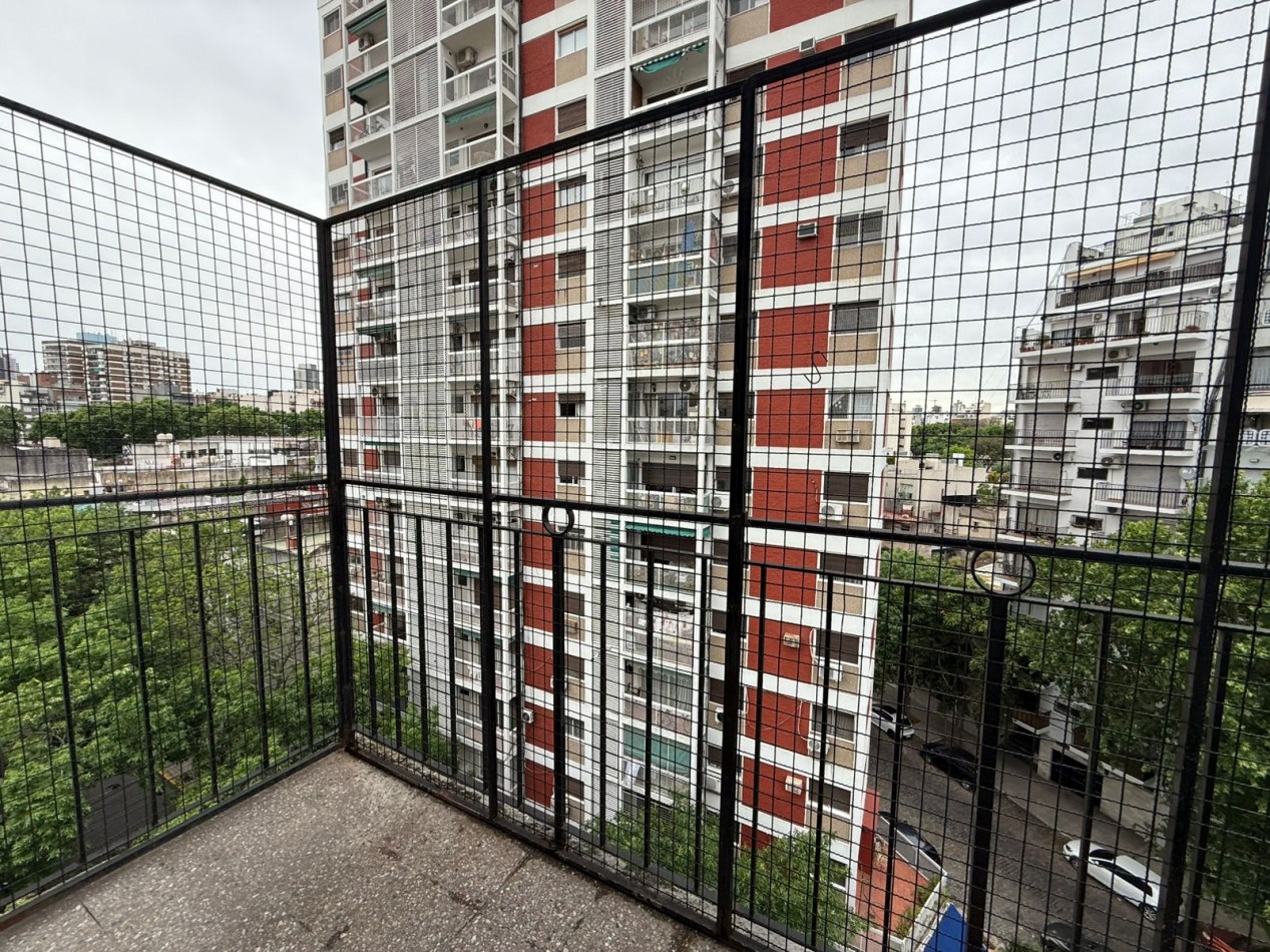 JULIAN ALVAREZ 1700, VENTA DEPARTAMENTO DE TRES AMBIENTES