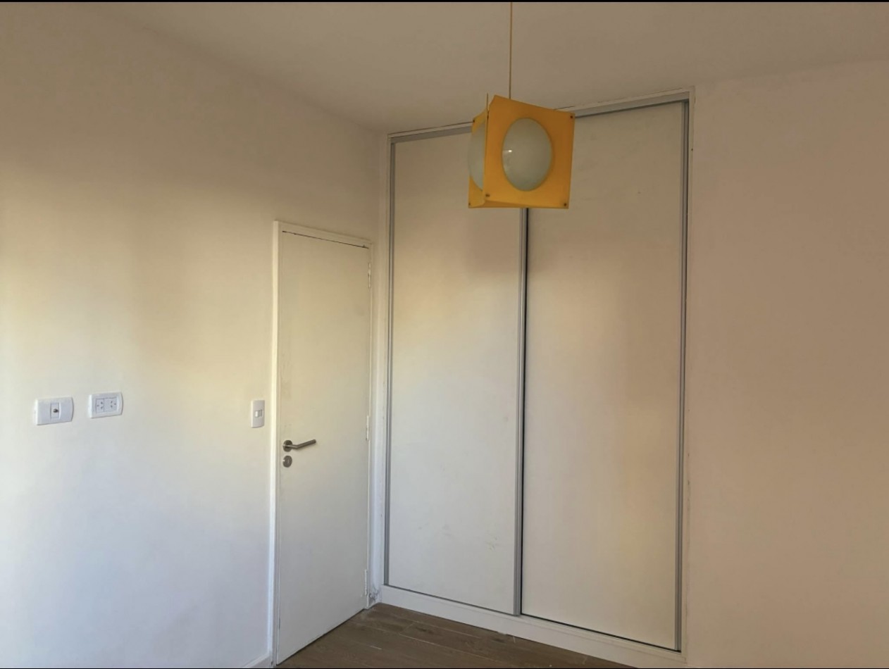 PERON 3500, VENTA DEPARTAMENTO DE DOS AMBIENTES  