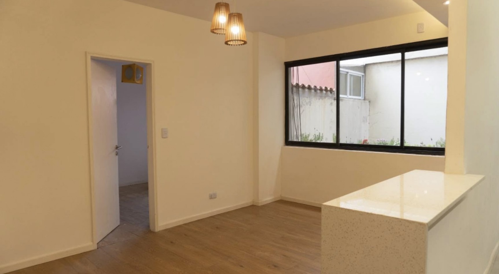 PERON 3500, VENTA DEPARTAMENTO DE DOS AMBIENTES  