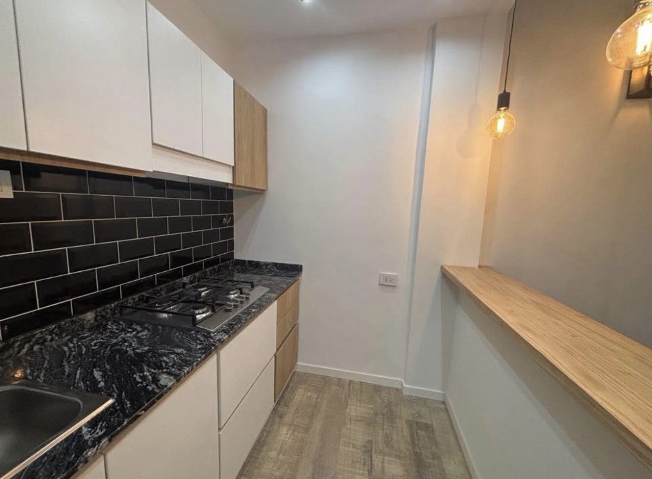 AV. ALBERDI 1700, VENTA PH DE TRES AMBIENTES 