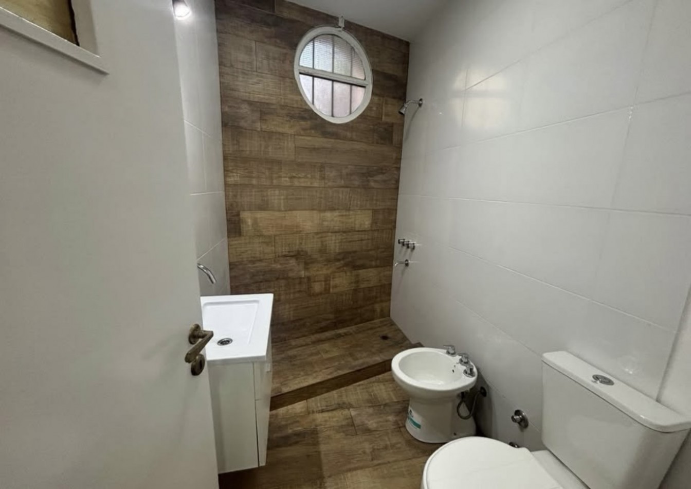 AV. ALBERDI 1700, VENTA PH DE TRES AMBIENTES 