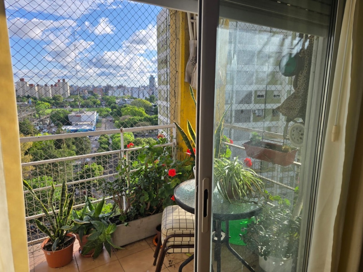 SANTOS DUMONT 2700, VENTA DEPARTAMENTO DE TRES AMBIENTES CON COCHERA