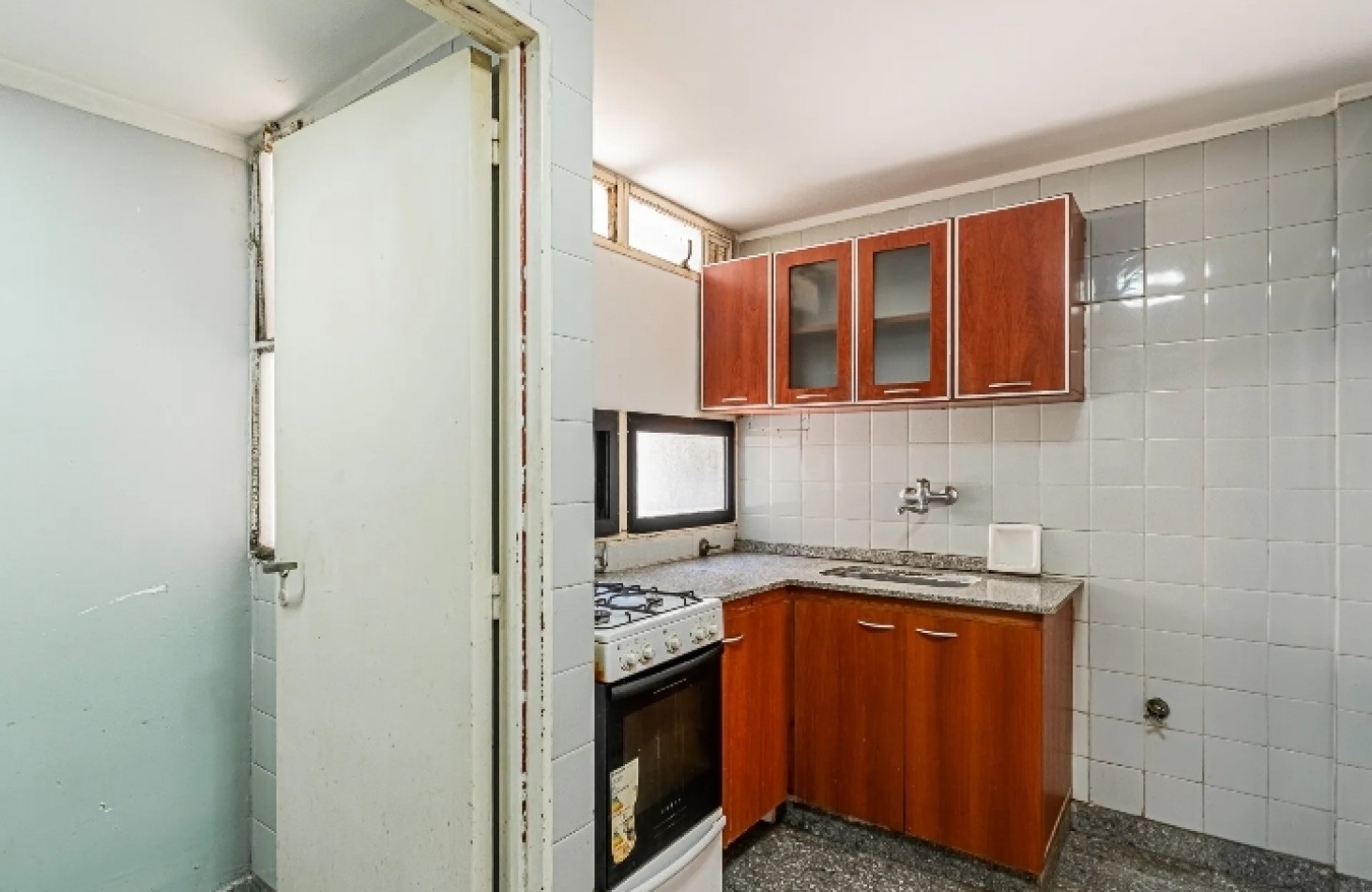 SARMIENTO 2300, VENTA IMPECABLE Depto 3 AMB c/BALCON Super Completo Mtrs Av Callao