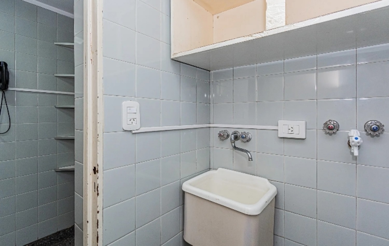 SARMIENTO 2300, VENTA IMPECABLE Depto 3 AMB c/BALCON Super Completo Mtrs Av Callao