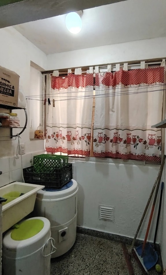 AV BEIRO 3600, Venta MUY BUEN DEPTO 2 AMB Zona Residencial, Comercial !!!