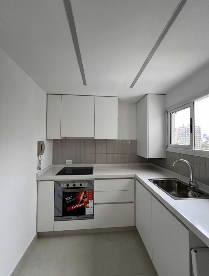 AV. DEL LIBERTADOR 5500, VENTA DEPARTAMENTO DE DOS AMBIENTES Y MEDIO CON COCHERA