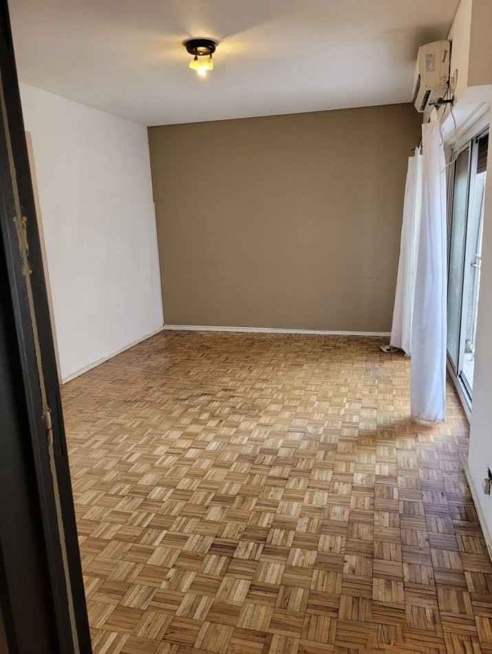 QUIRNO 100, VENTA DEPARTAMENTO DE TRES AMBIENTES