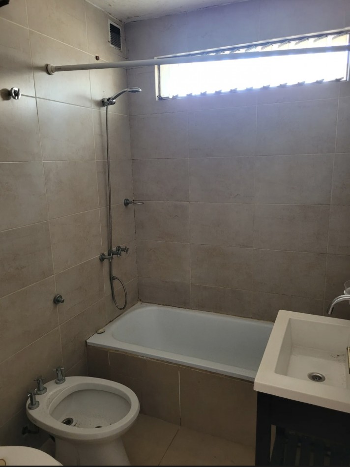 QUIRNO 100, VENTA DEPARTAMENTO DE TRES AMBIENTES