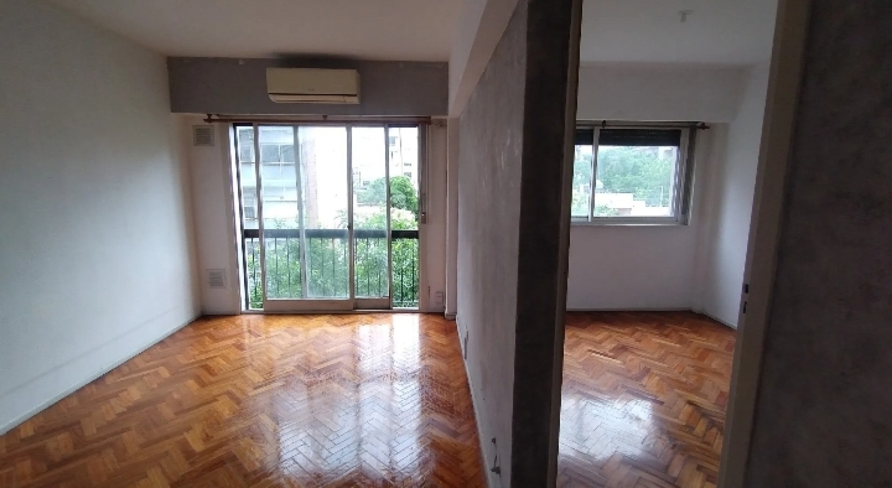 Av EVA PERON 1500, Venta Excelente Depto 2 AMB al Fte Mismo del PARQUE, Todo Luz Sol y Vista IMPEC ESTADO y UBICACION 