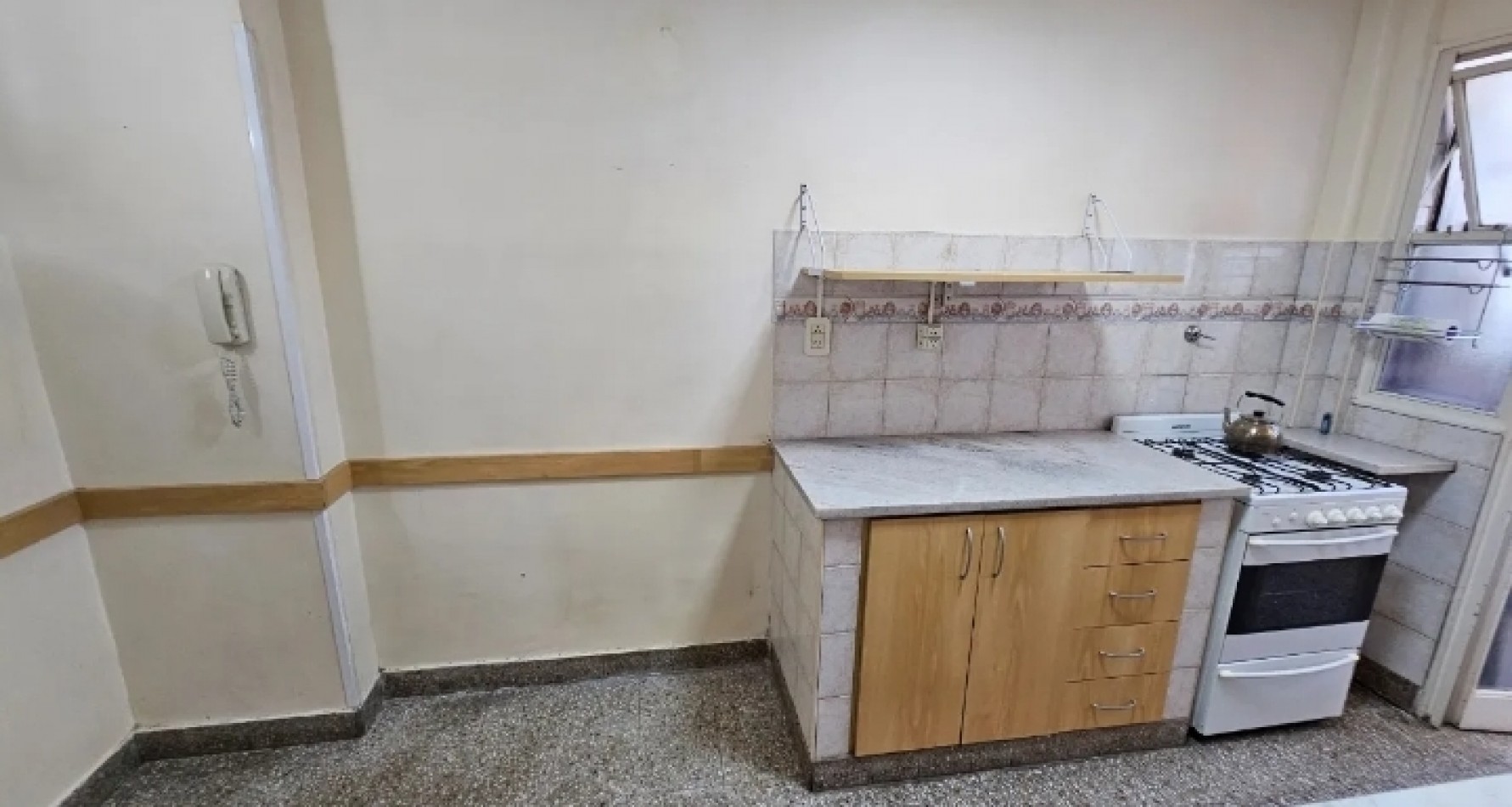 MARIO BRAVO 600, VENTA DEPARTAMENTO DE DOS AMBIENTES