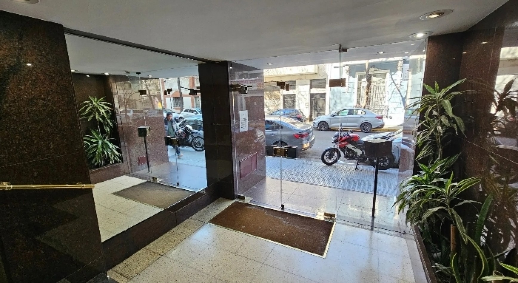 MARIO BRAVO 600, VENTA DEPARTAMENTO DE DOS AMBIENTES