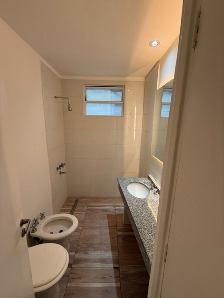 AZCUENGA 1000, VENTA DEPARTAMENTO DE TRES AMBIENTES 