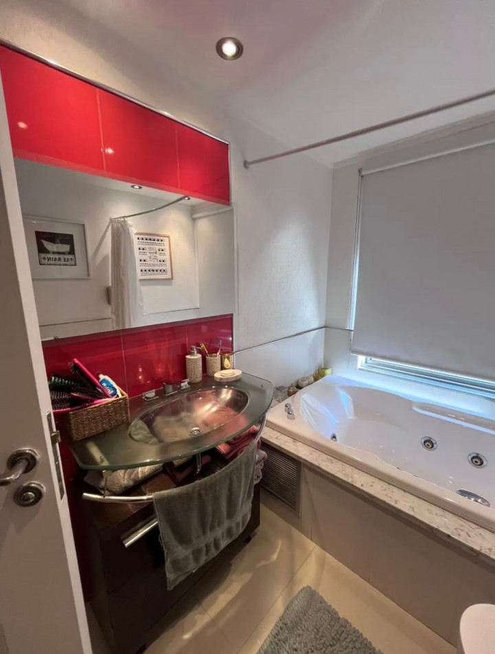 HUMBOLDT 1900, VENTA DEPARTAMENTO DE CUATRO AMBIENTES CON COCHERA