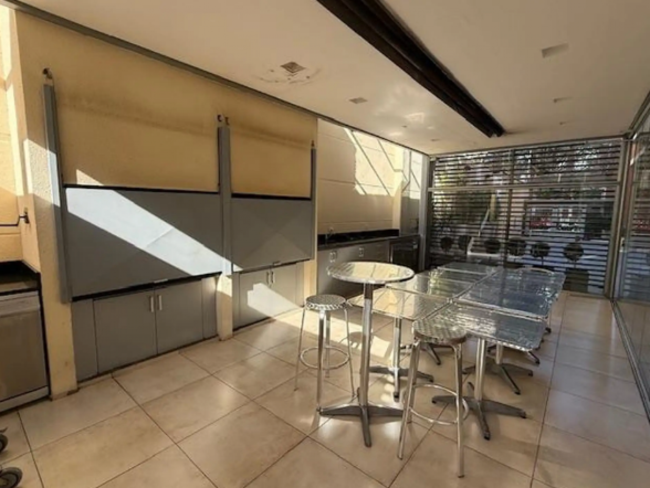 HUMBOLDT 1900, VENTA DEPARTAMENTO DE CUATRO AMBIENTES CON COCHERA