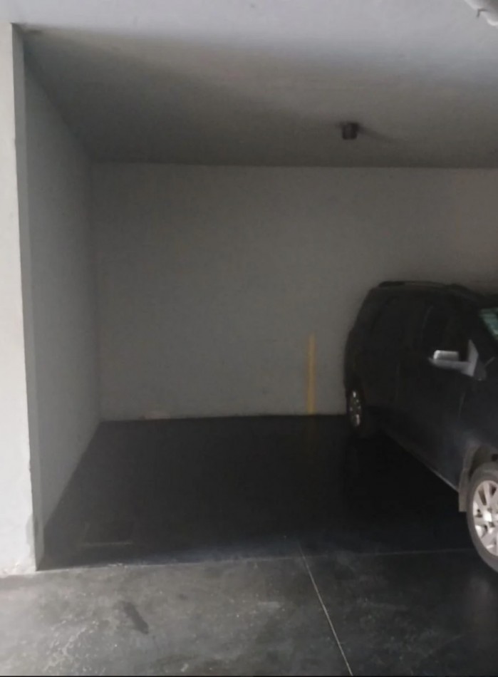 MARIO BRAVO 1100, VENTA DEPARTAMENTO DE DOS AMBIENTES CON COCHERA