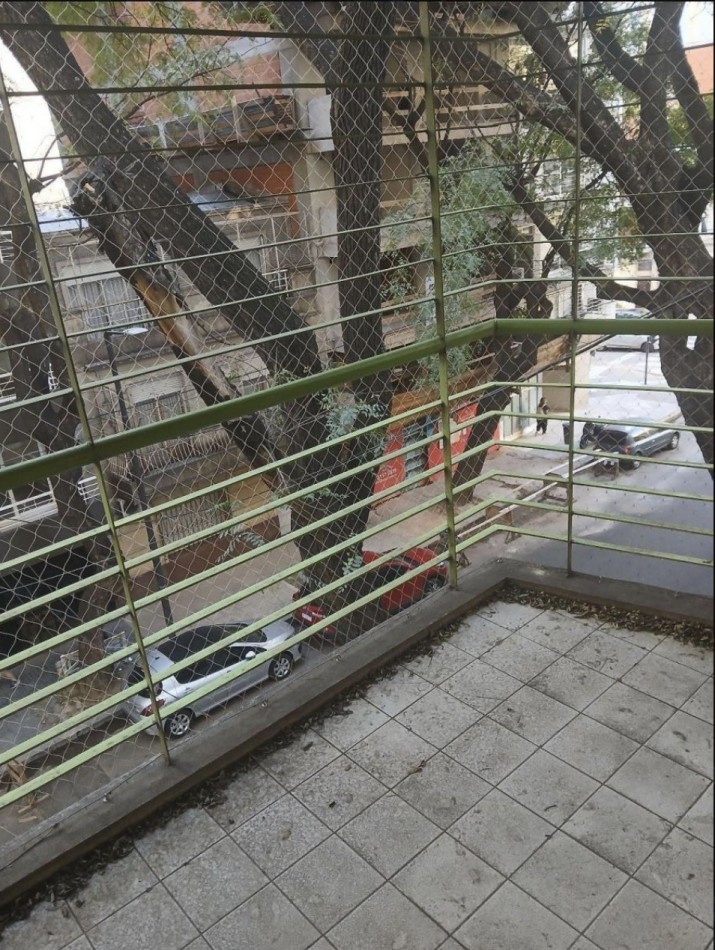 MARIO BRAVO 1100, VENTA DEPARTAMENTO DE DOS AMBIENTES CON COCHERA