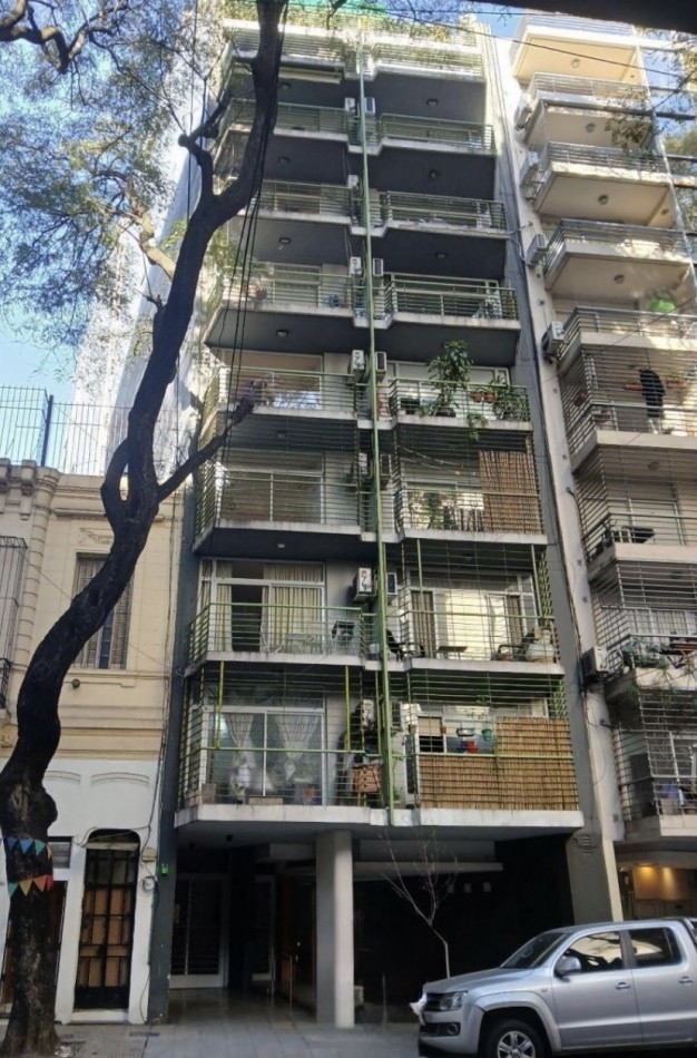 MARIO BRAVO 1100, VENTA DEPARTAMENTO DE DOS AMBIENTES CON COCHERA