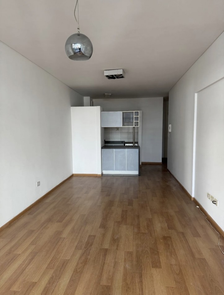 MARIO BRAVO 1100, VENTA DEPARTAMENTO DE DOS AMBIENTES CON COCHERA