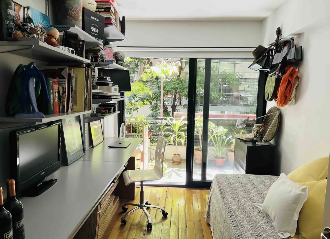 SINCLAIR 3100, VENTA SEMI-PISO DE TRES AMBIENTES