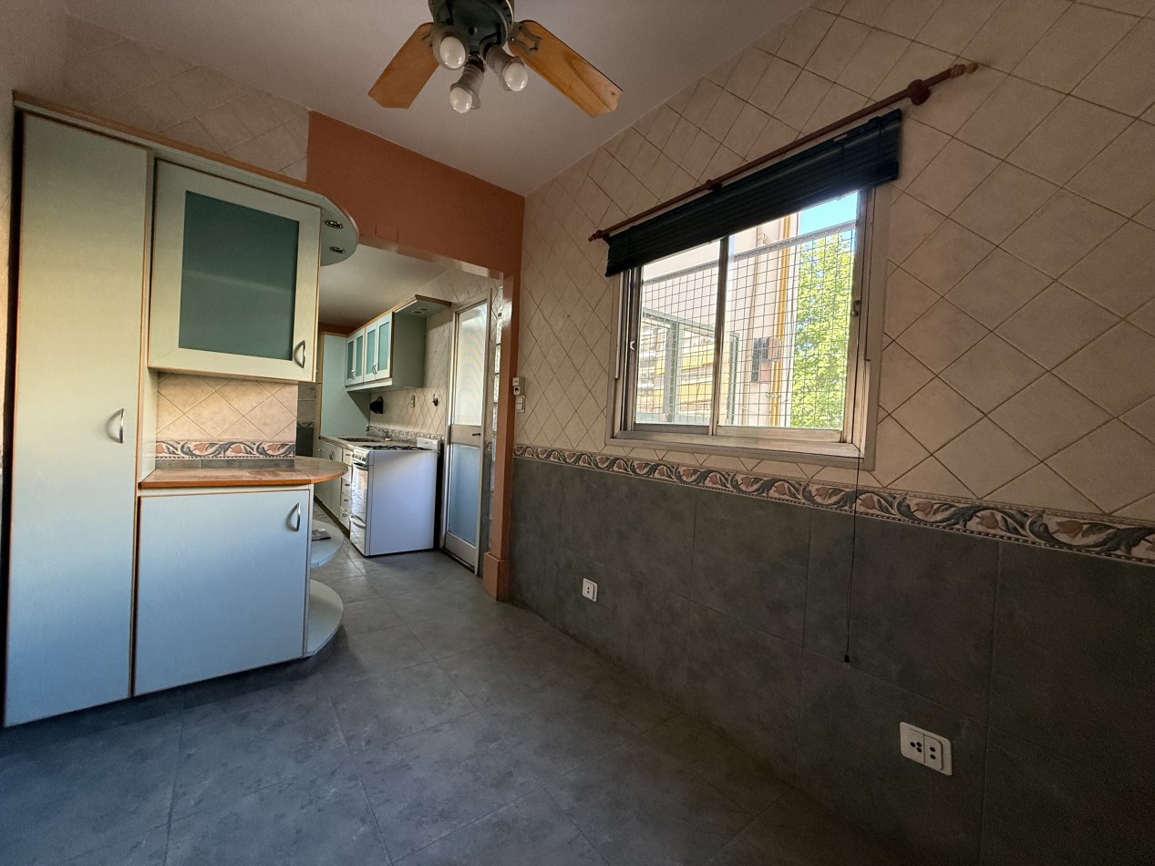 MELINCUE 3300, VENTA DEPARTAMENTO DE TRES AMBIENTES CON DEPENDENCIA DE SERVICIO