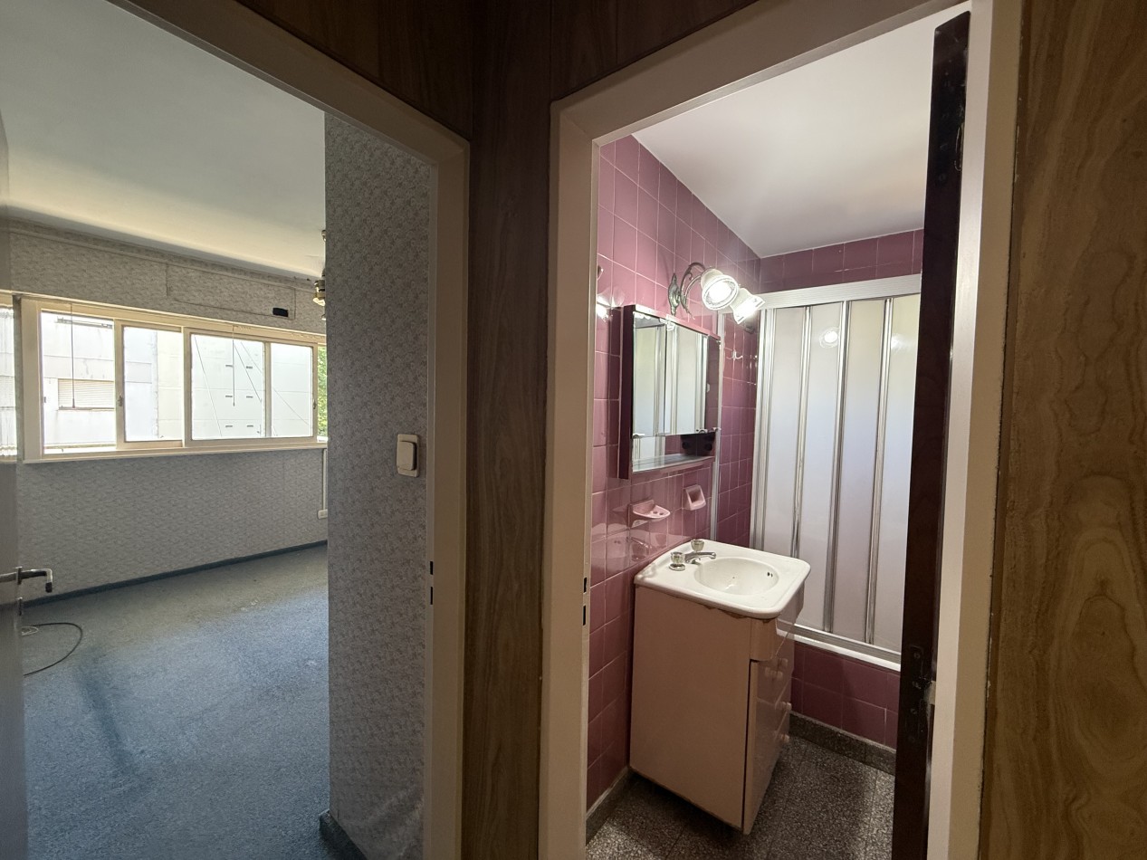 MELINCUE 3300, VENTA DEPARTAMENTO DE TRES AMBIENTES CON DEPENDENCIA DE SERVICIO