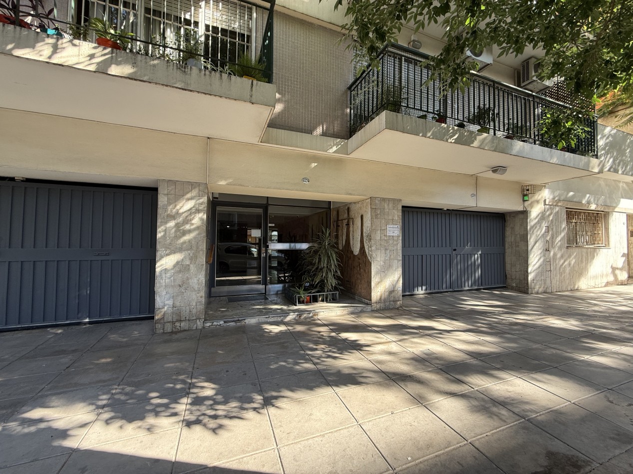 MELINCUE 3300, VENTA DEPARTAMENTO DE TRES AMBIENTES CON DEPENDENCIA DE SERVICIO