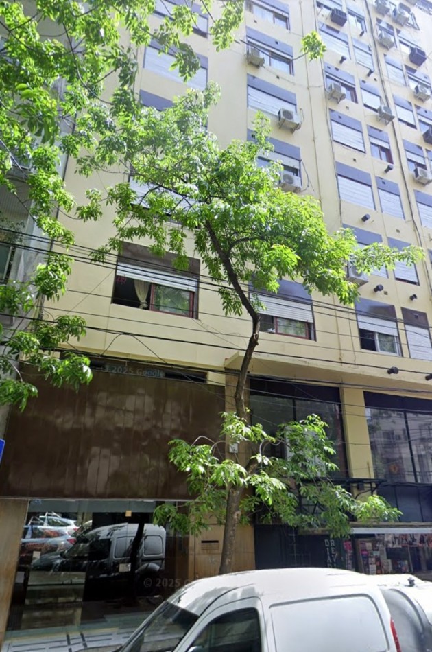 JUNIN 700, VENTA MONOAMBIENTE AL FRENTE CON BALCON TERRAZA